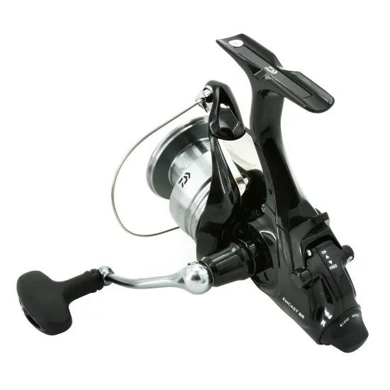 Kołowrotek feeder z wolnym biegiem Daiwa 24 Emcast BR LT 5000-C 4 łożyska-112907