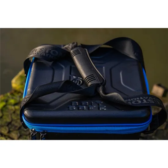 Torba Eva z pojemnikami do przechowywania zanęty i pelletu 1.6l Preston-113174