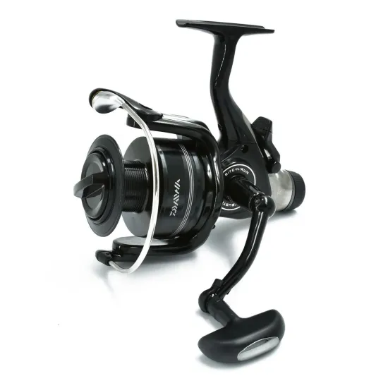 Kołowrotek feeder karpiowy z wolnym biegiem Daiwa Black Widow BR A 5000 4 łożyska