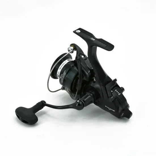 Kołowrotek feeder z wolnym biegiem Daiwa Black Widow BR LT 3000 2 łożyska-89674
