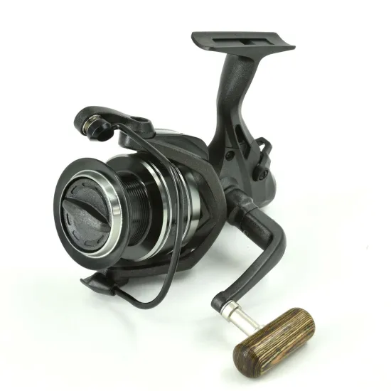 Kołowrotek feeder z wolnym biegiem Okuma Pulzar Baitfeeder PZB-4000 6 łożysk